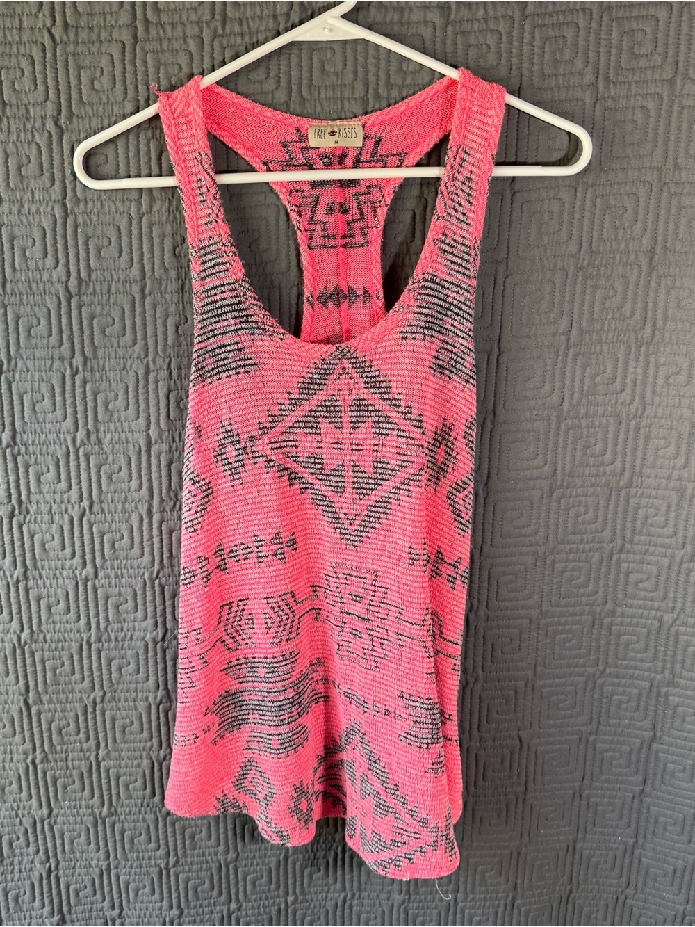 Free Kisses Tank Top Women’s Medium Pink Vintage Aztec Print